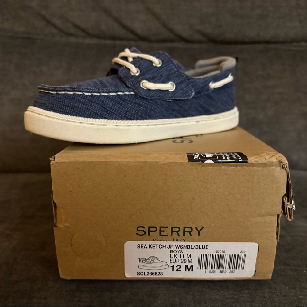 NWT Boy's Sperry Top-Sider Boys Blue Sea Ketch shoes  New in box, 12M